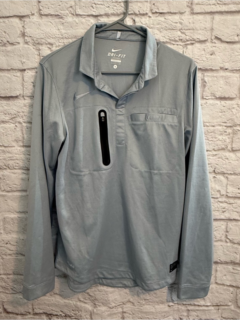 NIKE MENS REFEREE'S SHIRT LONG SLEEVE size SMALL grey and black Dri- Fit